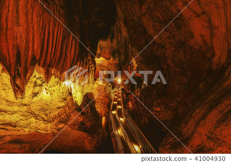 Ondal Cave, Danyang, Chungbuk 41004930