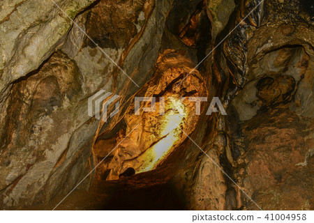 Ondal Cave, Danyang, Chungbuk 41004958