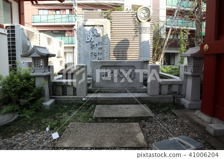 Kanda Akami fire hydrant monument 41006204