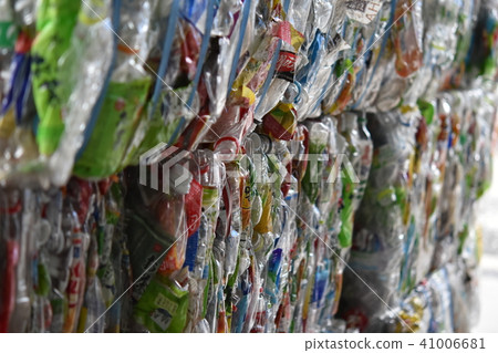 Waste plastic recycling Waste plastics Environmental pollution Marine pollution disposal 41006681