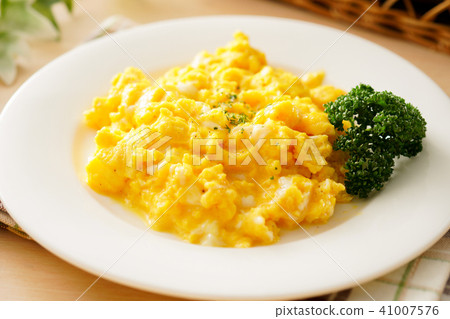 Scrambled eggs Scrambled eggs 41007576