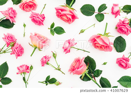Floral pattern with pink roses, petals and leaves 41007629