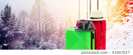 Red Green Trunks Suitcases Luggage Travel Things Red Green Trunks Suitcases Luggage Travel Things 41007657