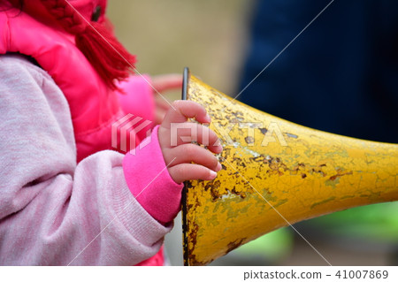 Small hands Small hands 41007869