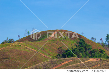 Landscape viewpoint of Grass Mountain. 41007925