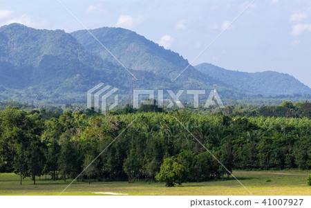 Landscape viewpoint of Grass Mountain. 41007927