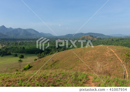 Landscape viewpoint of Grass Mountain. 41007934