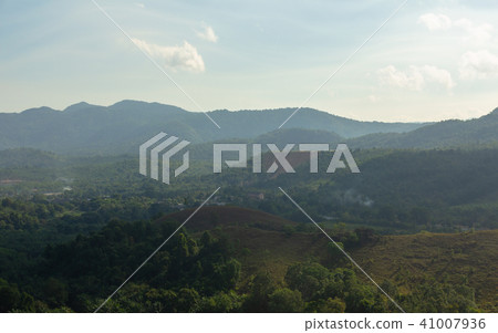 Landscape viewpoint of Grass Mountain. 41007936