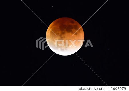 Total lunar eclipse Blood Blue Moon (near end) Total lunar eclipse Blood Blue Moon (near end) 41008979