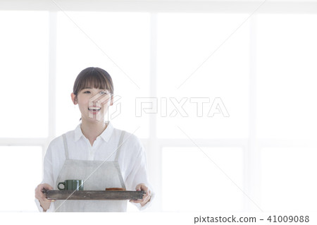Cafe clerk staff part-time job women Cafe clerk staff part-time job women 41009088