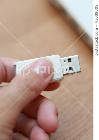 數據（筆記本電腦PC硬盤備份鏡像女性個人信息存儲介質） 41009605