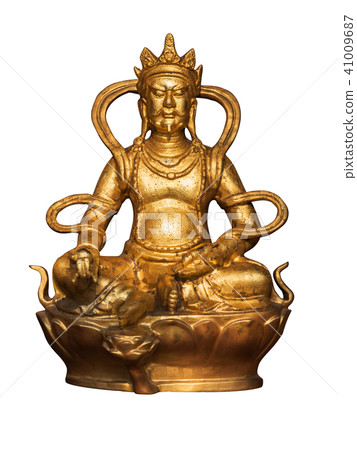King buddha golden statue isolated on white 41009687
