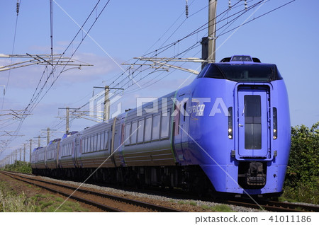 Kiha 283 Series Limited Express Super Hokuto Doing a Muroran Main Line 41011186