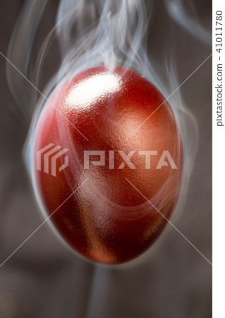 Smoke making boiled eggs 41011780