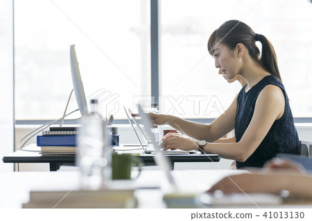 休閒辦公室形象 41013130