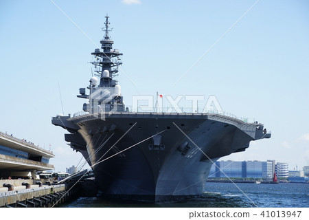 Escort Ship "Izumo" 41013947