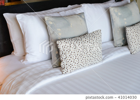 Interior modern bedroom 41014030