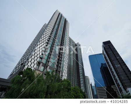 Noble Revolve Ratchada 1/2 Noble Rivolu / Ratchada 1/2 41014285