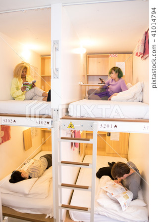 入境旅遊膠囊旅館膠囊旅館日本 41014794