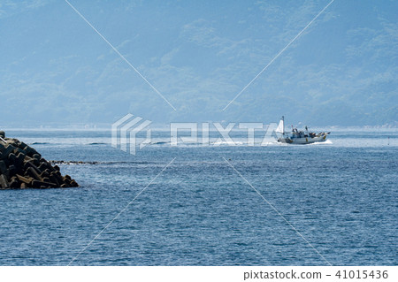 From Himejima West Coast to Fukuyoshi direction 41015436