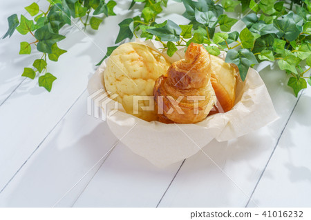 Bread Bread 41016232