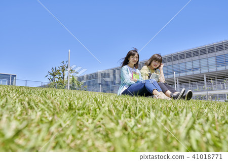 University college campus 41018771