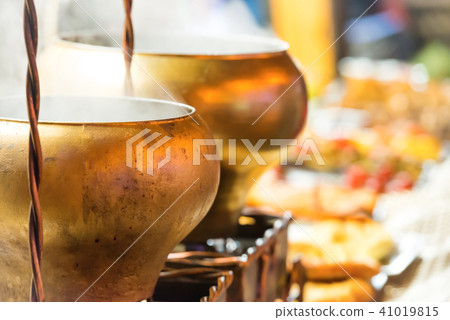 Boiling brass cauldrons 41019815