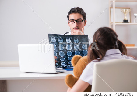 Little girl visiting doctor for regular check-up Little girl visiting doctor for regular check-up 41022793