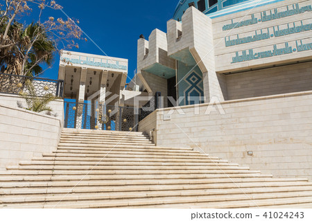 King Abdullah I Mosque in Amman, Jordan 41024243
