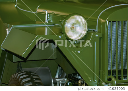 Fragment of an Army Vehicle Fragment of an Army Vehicle 41025003