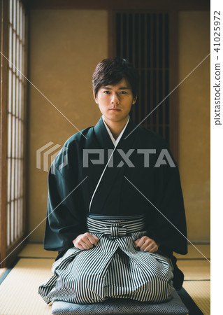 seat of honor, hakama with family crest, gents 41025972