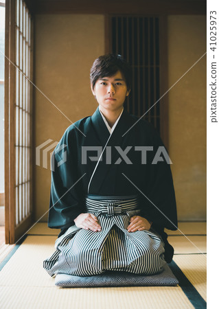 seat of honor, hakama with family crest, gents 41025973
