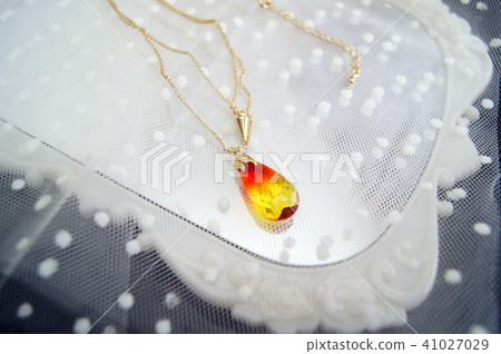 施華洛世奇：火蛋白石（金鍊項鍊） 41027029