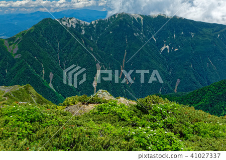 從爬到南阿爾卑斯山的Kita-Dake看到鳳凰Misan 從爬到南阿爾卑斯山的Kita-Dake看到鳳凰Misan 41027337