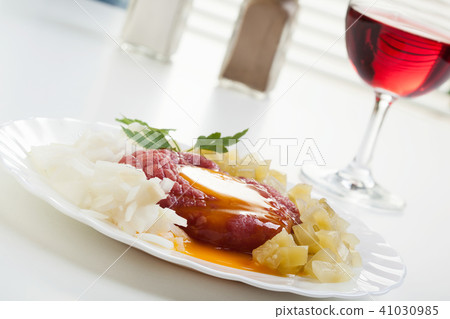 Steak Tartare Steak Tartare 41030985