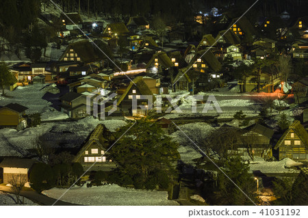 岐阜縣白川鄉Ha町城遺址的夜景 41031192