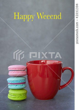 Macaron and cup of coffee 41031394