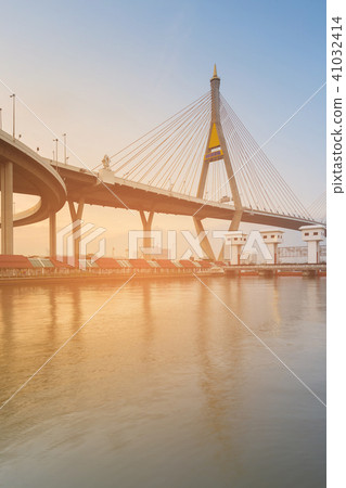 Suspension bridge river front over watergate  41032414