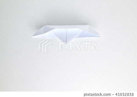 Origami paper ship on white Origami paper ship on white 41032838