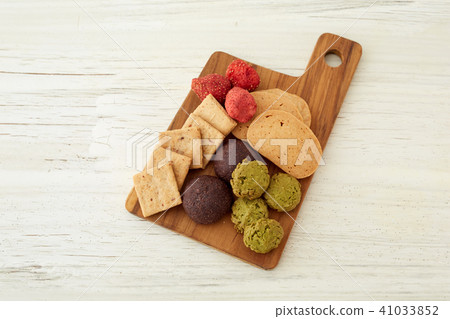 Body-friendly snacks Body-friendly snacks 41033852