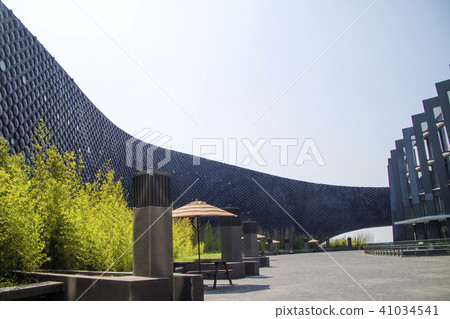 南寺,銀行,樹,台灣,嘉義,影子傘,藍天 南寺,銀行,樹,台灣,嘉義,影子傘,藍天 41034541