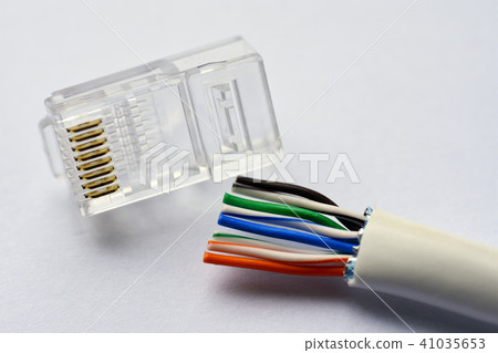 Setting up a cable for local network twisted-pair 41035653
