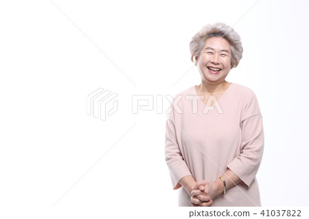 亞洲女人的面部表情，高級，中年，老人，祖母，特寫，笑，悲傷，孤獨，健康 41037822