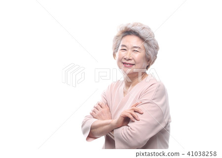 亞洲女人的面部表情，高級，中年，老人，祖母，特寫，笑，悲傷，孤獨，健康 41038258