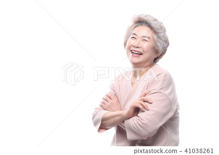 亞洲女人的面部表情，高級，中年，老人，祖母，特寫，笑，悲傷，孤獨，健康 41038261