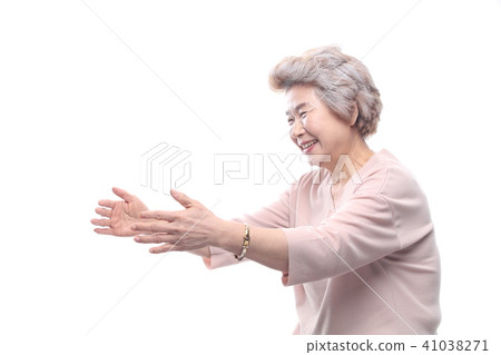 Asian woman's facial expression, senior, middle-aged, elderly, grandmother, close-up, laughing, sadness, solitude, health 41038271