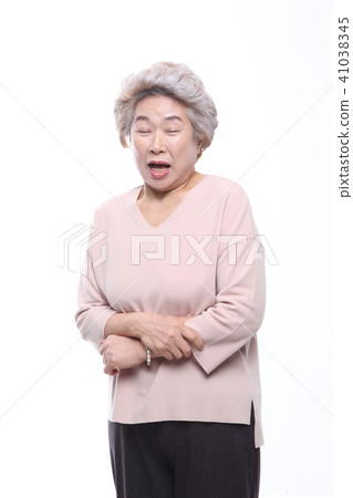 Asian woman's facial expression, senior, middle-aged, elderly, grandmother, close-up, laughing, sadness, solitude, health 41038345
