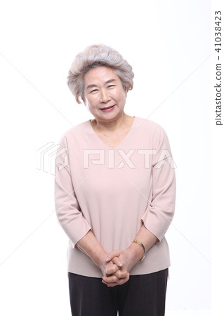 亞洲女人的面部表情，高級，中年，老人，祖母，特寫，笑，悲傷，孤獨，健康 41038423