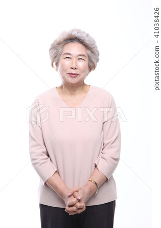 亞洲女人的面部表情,高級,中年,老人,祖母,特寫,笑,悲傷,孤獨,健康 亞洲女人的面部表情,高級,中年,老人,祖母,特寫,笑,悲傷,孤獨,健康 41038426