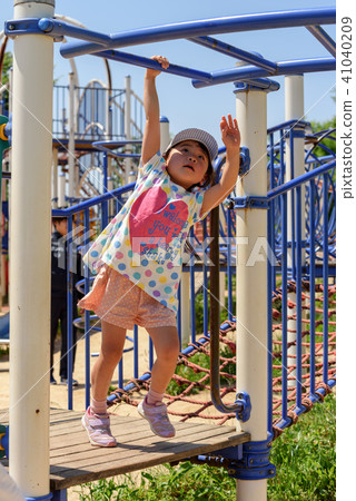 女孩雲霧繚繞 女孩雲霧繚繞 41040209